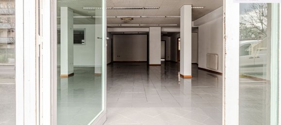 Коммерческая недвижимость 400м² в Санта Кроче суль Арно, Италия № 114037 2