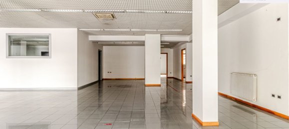 Коммерческая недвижимость 400м² в Санта Кроче суль Арно, Италия № 114037 9