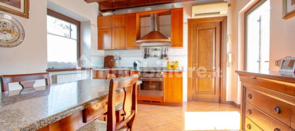 3 bedrooms House in Verona, Italy No. 340928 6