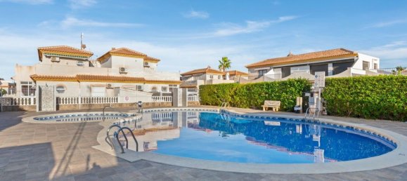 3 bedrooms House in Alicante, Spain No. 151962 2