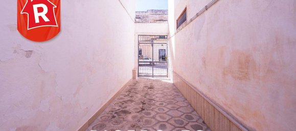 1 bedroom Apartment in Lizzanello, Italy No. 302310 20