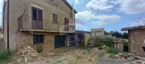 Вилла с 3 спальнями в Кальтаджироне, Италия № 330042 4