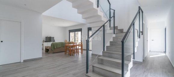 5 bedrooms House in Granada, Spain No. 171142 2