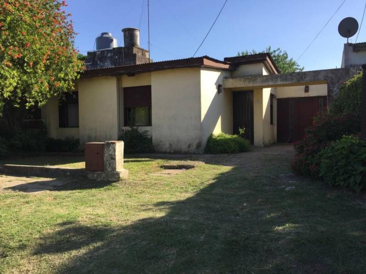 2 bedrooms House in Canuelas, Argentina No. 63657