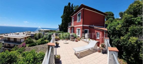 Villa de 2 dormitorios en Sanremo, Italy No. 217185 20