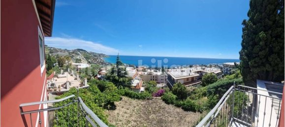 Villa de 2 dormitorios en Sanremo, Italy No. 217185 3