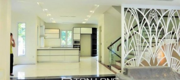 3 Schlafzimmer Villa in Long Bien, Vietnam, Nr. 3440 2