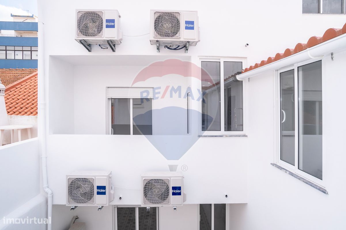 9 bedrooms Building in Portimao, Portugal No. 123276