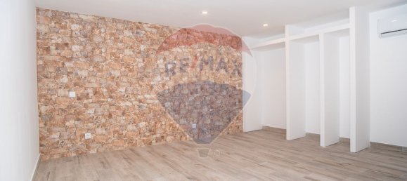 9 bedrooms Building in Portimao, Portugal No. 123276 5