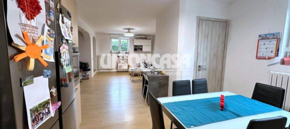 4 Schlafzimmer Villa in Malnate, Italy, Nr. 275277 25