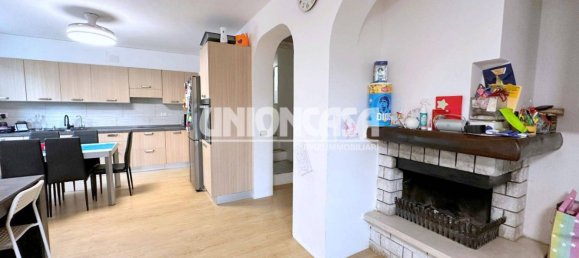 4 Schlafzimmer Villa in Malnate, Italy, Nr. 275277 20