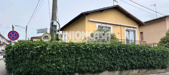 4 Schlafzimmer Villa in Malnate, Italy, Nr. 275277 5