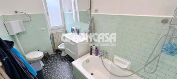 4 Schlafzimmer Villa in Malnate, Italy, Nr. 275277 33