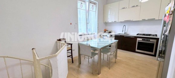 4 Schlafzimmer Villa in Malnate, Italy, Nr. 275277 28