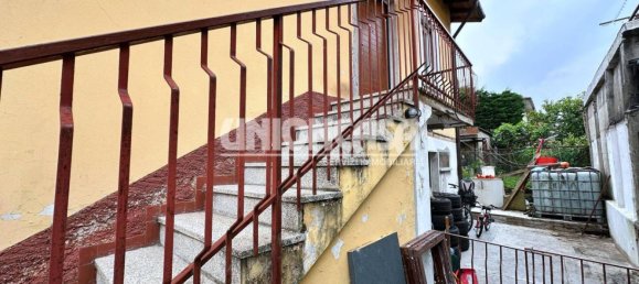 4 Schlafzimmer Villa in Malnate, Italy, Nr. 275277 18