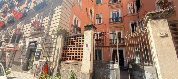 Квартира с 5 комнатами в Неаполь, Италия № 35944 16