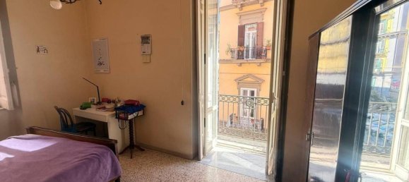 Квартира с 5 комнатами в Неаполь, Италия № 35944 49