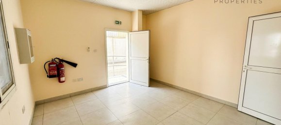 473.8m² Warehouse in Dubai, UAE No. 41595 6