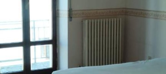 10 rooms Apartment in Terni, Italy No. 6027 30