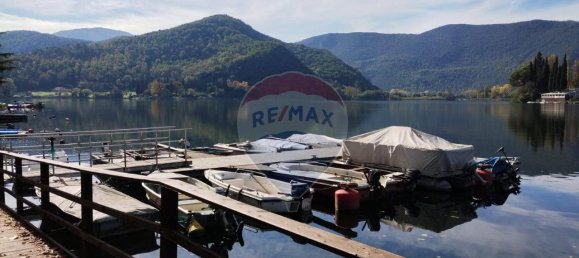 10 rooms Apartment in Terni, Italy No. 6027 4