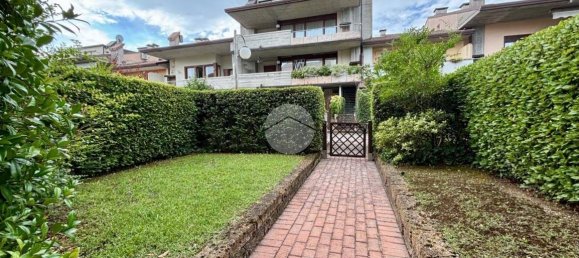 Apartamento de 3 dormitorios en Desenzano del Garda, Italy No. 318956 3