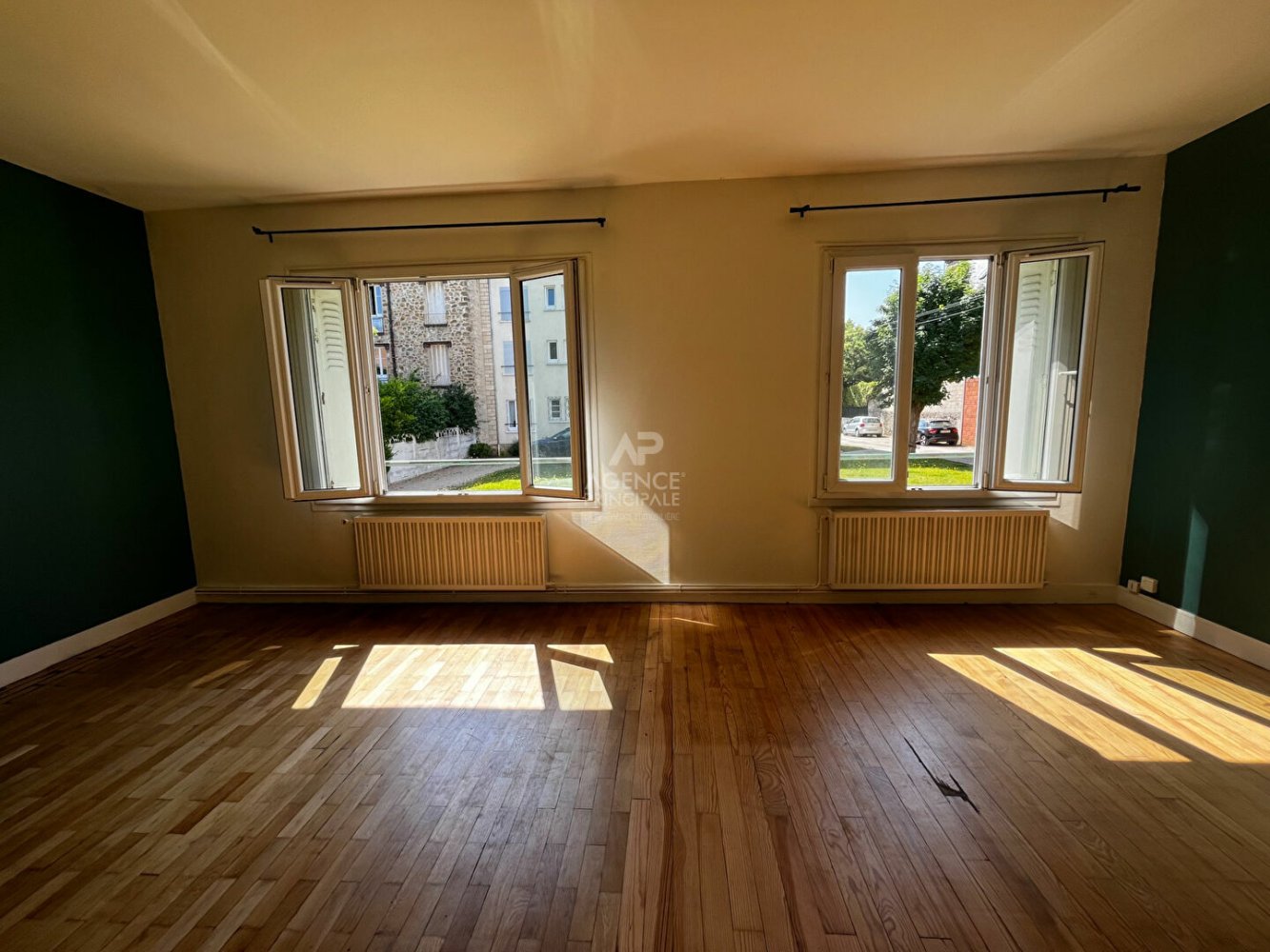 2 bedrooms Apartment in Maisons-Laffitte, France No. 347045