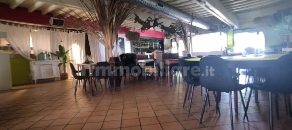 Imóvel comercial em Desenzano del Garda, Italy 300 m² N.º 304587 24