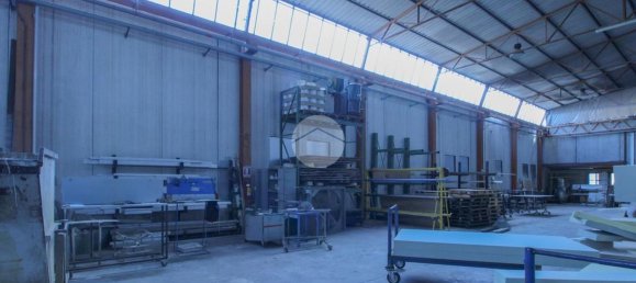 1700m² Warehouse in Monte Cremasco, Italy No. 359738 12