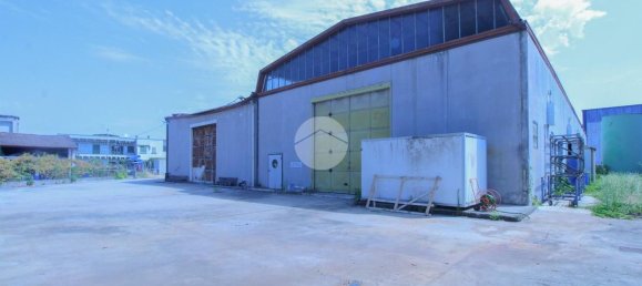 1700m² Warehouse in Monte Cremasco, Italy No. 359738 2