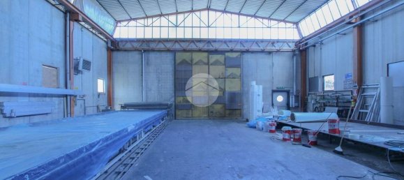 1700m² Warehouse in Monte Cremasco, Italy No. 359738 7