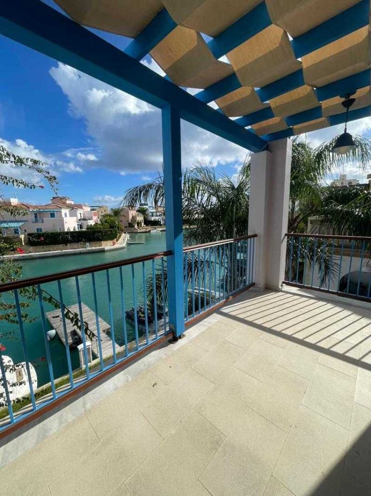 2 bedrooms Villa in Limassol, Cyprus No. 6552