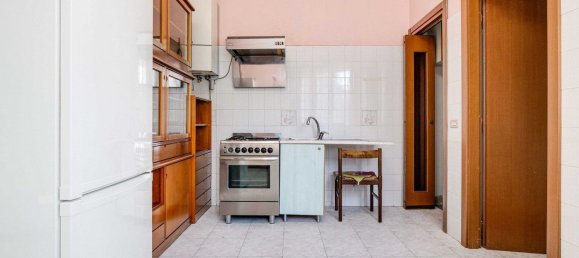 3 bedrooms Apartment in Cislago, Italy No. 363542 7