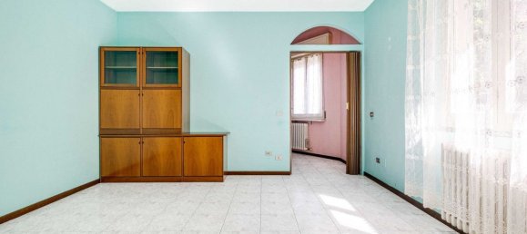 3 bedrooms Apartment in Cislago, Italy No. 363542 3