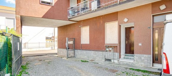 3 bedrooms Apartment in Cislago, Italy No. 363542 20