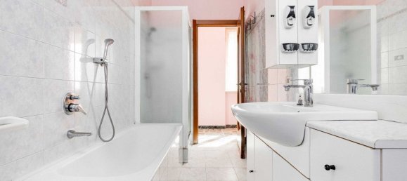 3 bedrooms Apartment in Cislago, Italy No. 363542 15