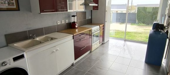 4 bedrooms House in Monnaie, France No. 237825 15