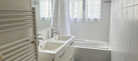 2 Schlafzimmer Wohnung in Buc, France, Nr. 122032 6