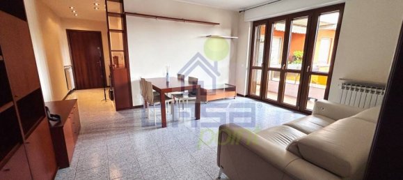 Apartamento de 2 dormitorios en Cremona, Italy No. 307422 2