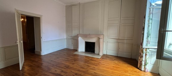 Дом с 4 спальнями в Бурж, Франция № 258751 9