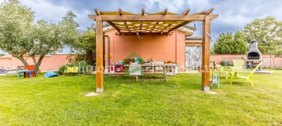 2 bedrooms Villa in Ardea, Italy No. 330711 4