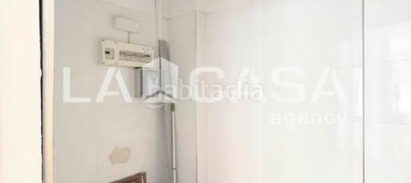 70m² Commercial property in Badalona, Spain No. 138271 12