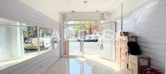 70m² Commercial property in Badalona, Spain No. 138271 9
