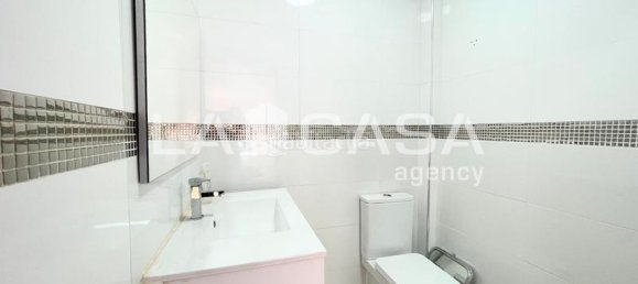 70m² Commercial property in Badalona, Spain No. 138271 14