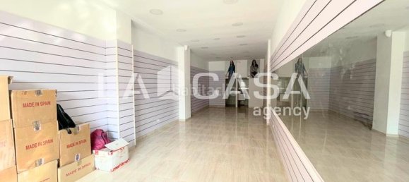 70m² Commercial property in Badalona, Spain No. 138271 7