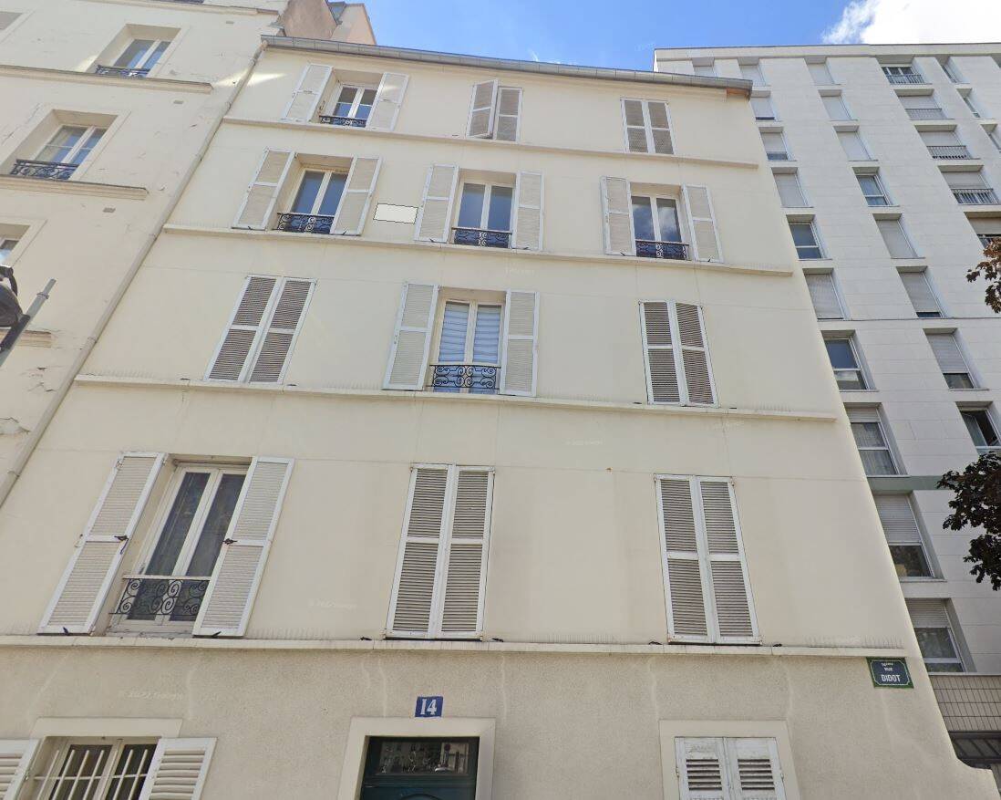 Studio in Paris, France No. 144933
