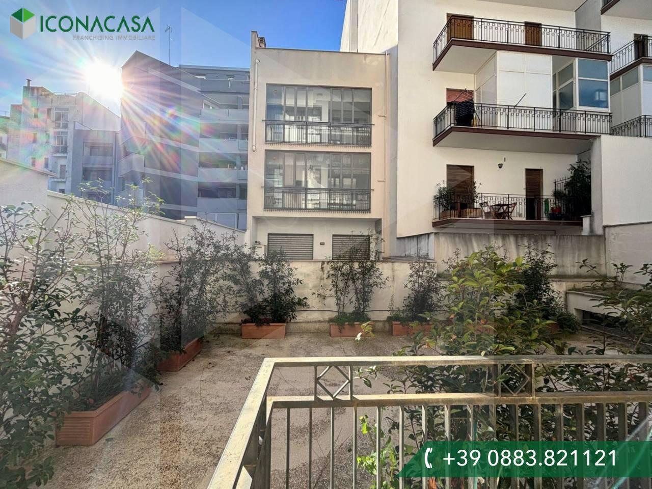 4غرفة شقة في Andria, Italy رقم 9204