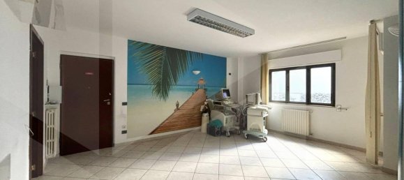 4غرفة شقة في Andria, Italy رقم 9204 4