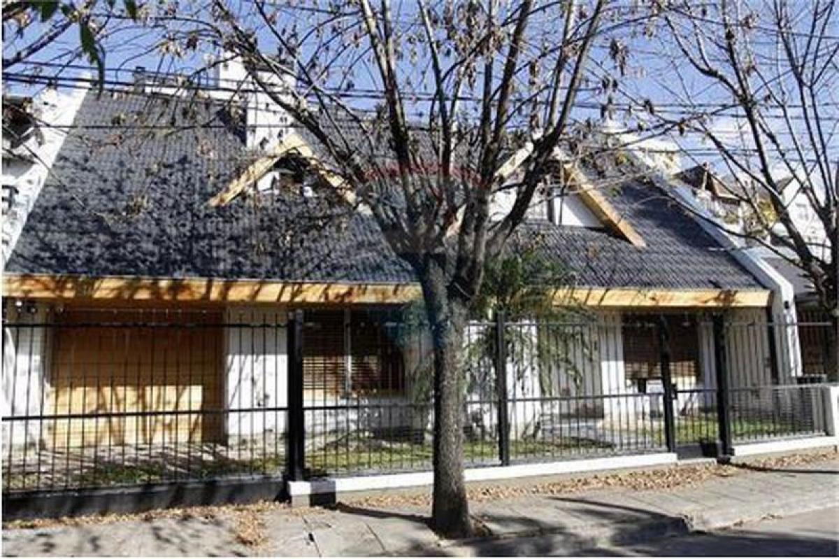 3 Schlafzimmer Haus in Tres de Febrero, Argentina, Nr. 70205