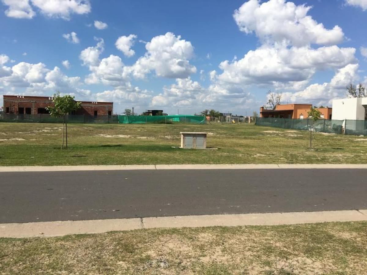  Land in Tigre, Argentina No. 116220