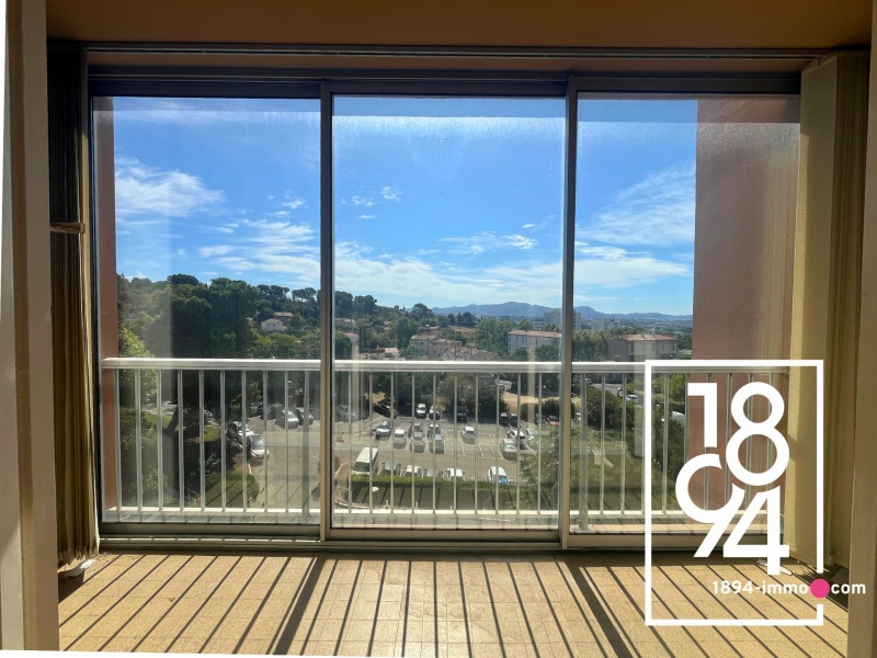 Квартира с 3 спальнями в Марсель, Франция № 342790